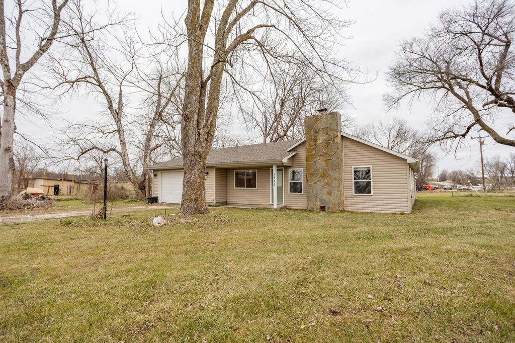 1571 Hwy 215 Spur, Brighton, MO 65617