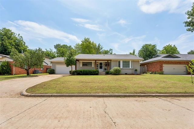 9816 Chesterton Place, The Village, OK 73120