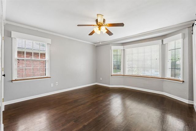 9816 Chesterton Place, The Village, OK 73120