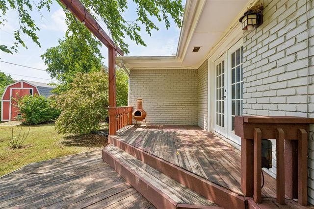 9816 Chesterton Place, The Village, OK 73120