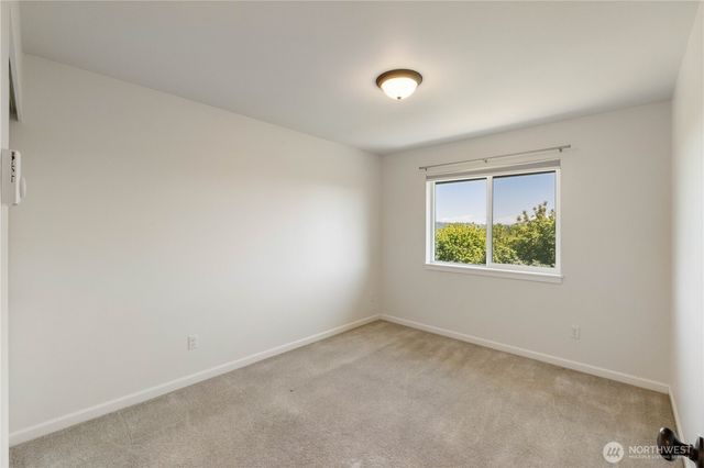 3413 E Grandview Avenue, Tacoma, WA 98404
