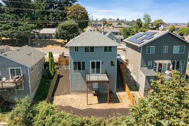 3413 E Grandview Avenue, Tacoma, WA 98404