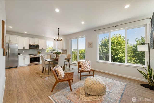 3413 E Grandview Avenue, Tacoma, WA 98404