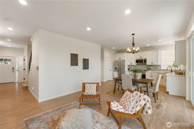 3413 E Grandview Avenue, Tacoma, WA 98404