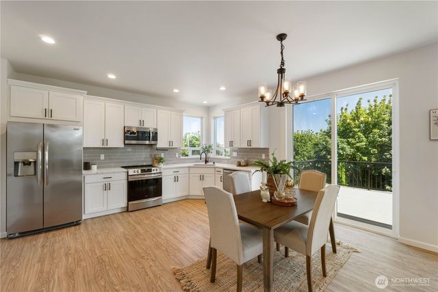 3413 E Grandview Avenue, Tacoma, WA 98404