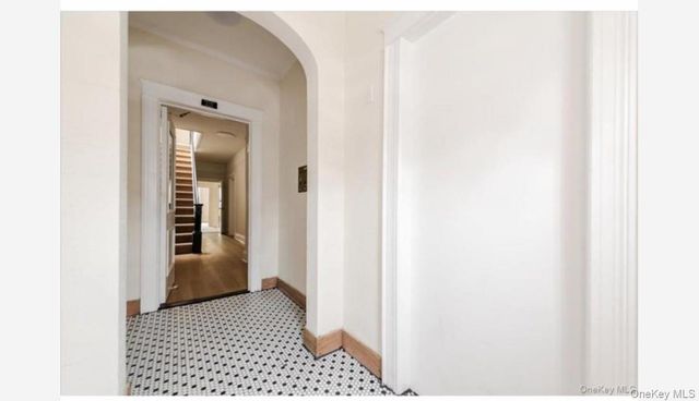 959 Van Nest Avenue 1, Bronx, NY 10462