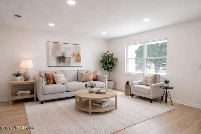 43 N SARATOGA Circle N, Atlantic Beach, FL 32233