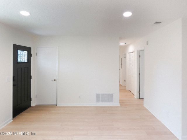 43 N SARATOGA Circle N, Atlantic Beach, FL 32233