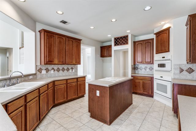 445 Chesapeake Lane, Southlake, TX 76092