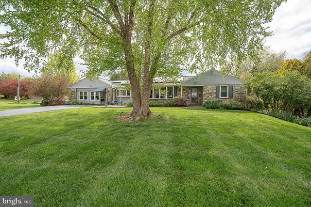 9 BUCKWALTER RD, Audubon, PA 19403