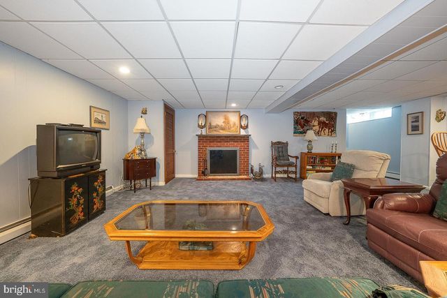 9 BUCKWALTER RD, Audubon, PA 19403