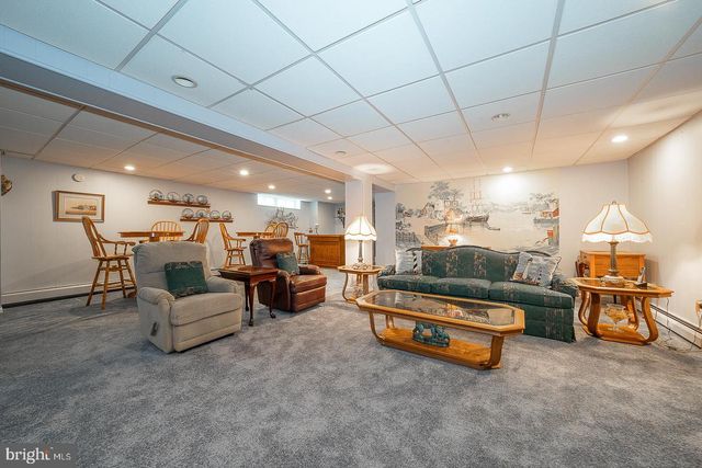 9 BUCKWALTER RD, Audubon, PA 19403