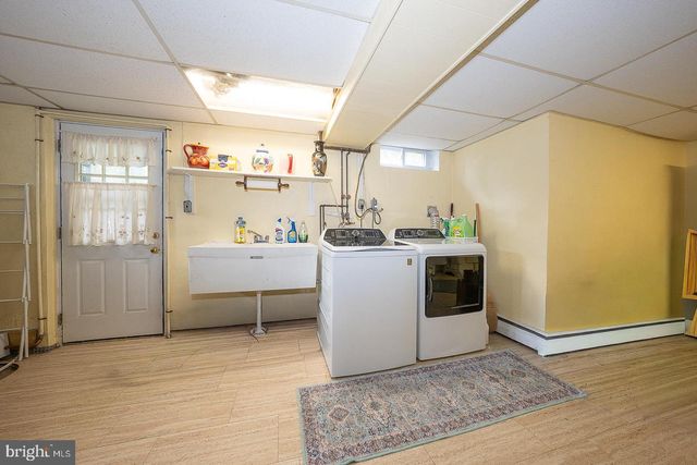 9 BUCKWALTER RD, Audubon, PA 19403