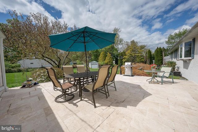 9 BUCKWALTER RD, Audubon, PA 19403