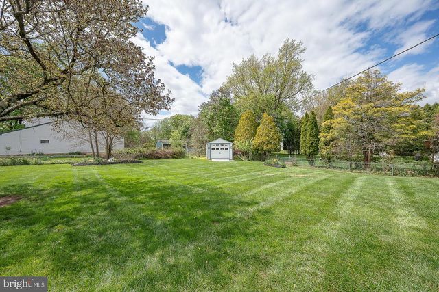 9 BUCKWALTER RD, Audubon, PA 19403