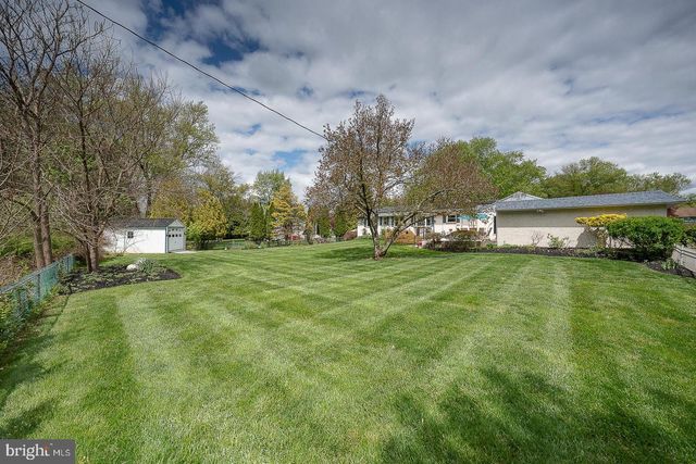 9 BUCKWALTER RD, Audubon, PA 19403