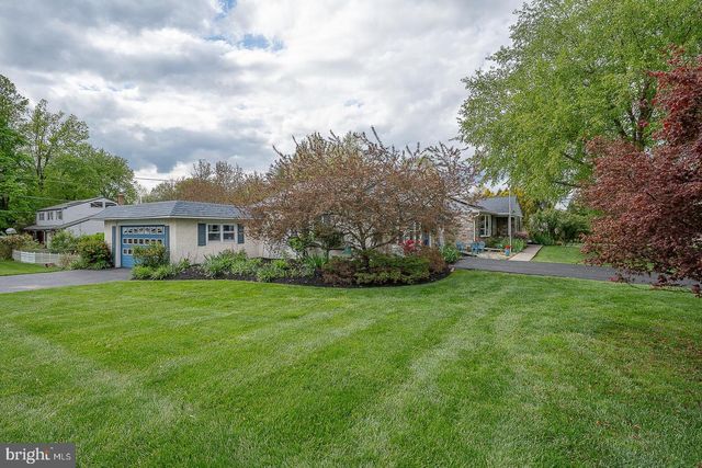 9 BUCKWALTER RD, Audubon, PA 19403