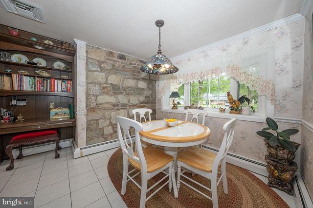 9 BUCKWALTER RD, Audubon, PA 19403