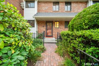 5 Danforth Lane 5, West Hartford, CT 06110