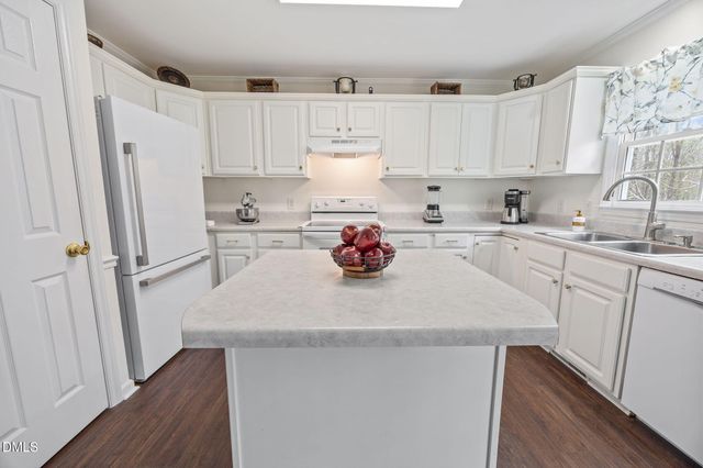 1614 Rogers Pointe Lane, Creedmoor, NC 27522