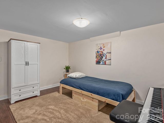 33 Pinehurst Road, Asheville, NC 28805