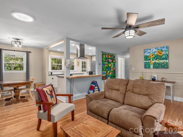 33 Pinehurst Road, Asheville, NC 28805