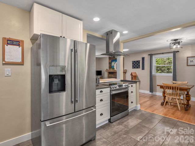 33 Pinehurst Road, Asheville, NC 28805