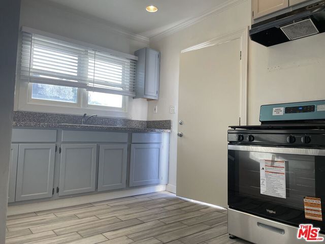 2309 S Budlong Avenue, Los Angeles, CA 90007