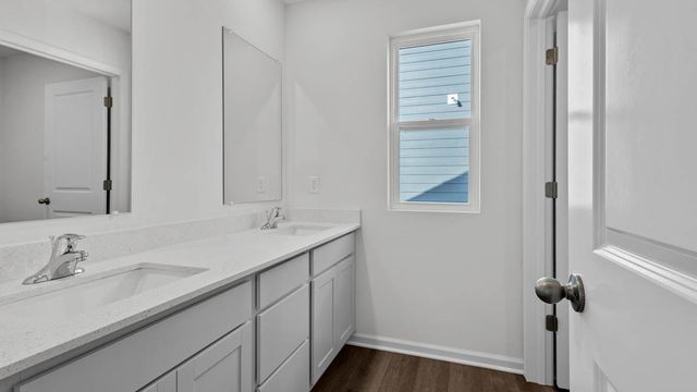 1000 Sapphire Lane, Montgomery, IL 60538