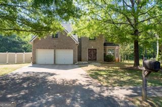385 Kentwood Springs Drive, Hampton, GA 30228