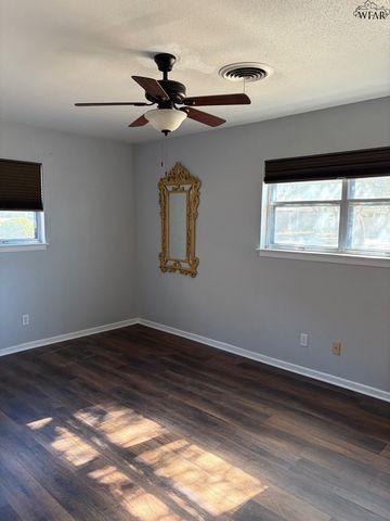 1536 PRIMROSE LANE, Wichita Falls, TX 76302