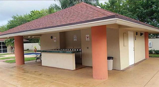 18840 NW 57th Avenue Unit 101, Hialeah, FL 33015