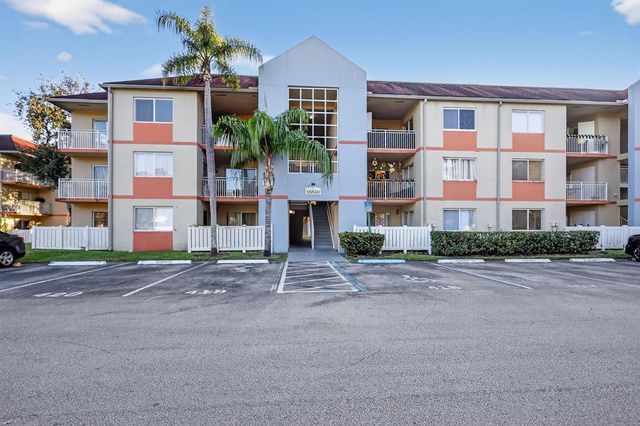 18840 NW 57th Avenue Unit 101, Hialeah, FL 33015