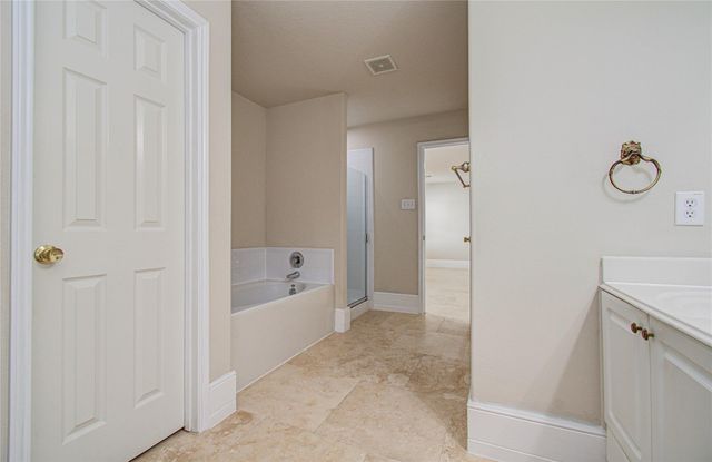 11719 Cabot Hill Street, Houston, TX 77044