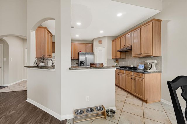 4250 Applerock Drive, Baytown, TX 77521