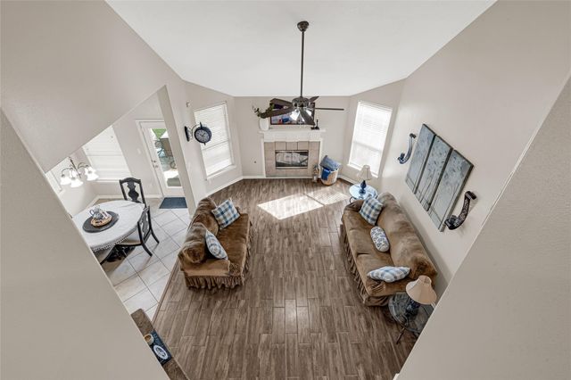 4250 Applerock Drive, Baytown, TX 77521