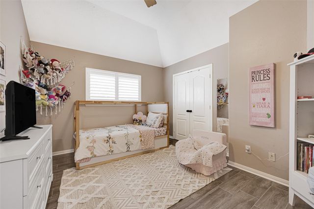 4250 Applerock Drive, Baytown, TX 77521