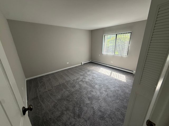 1110 Chalet Drive 104, Darien, IL 60561