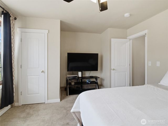 17116 6th Avenue Ct E, Spanaway, WA 98387