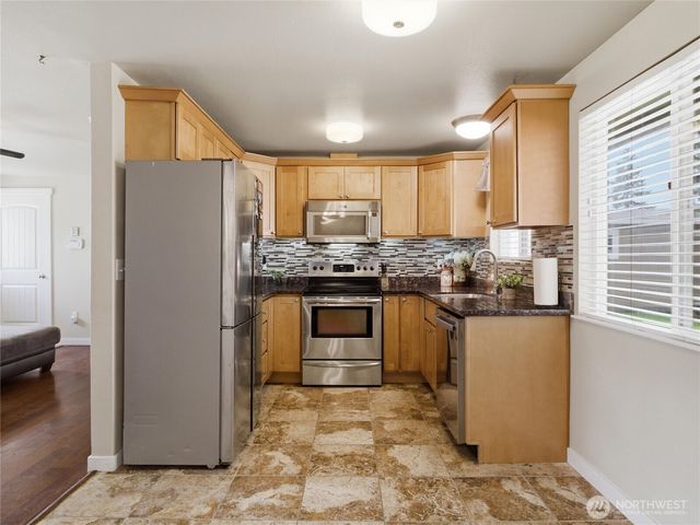 17116 6th Avenue Ct E, Spanaway, WA 98387