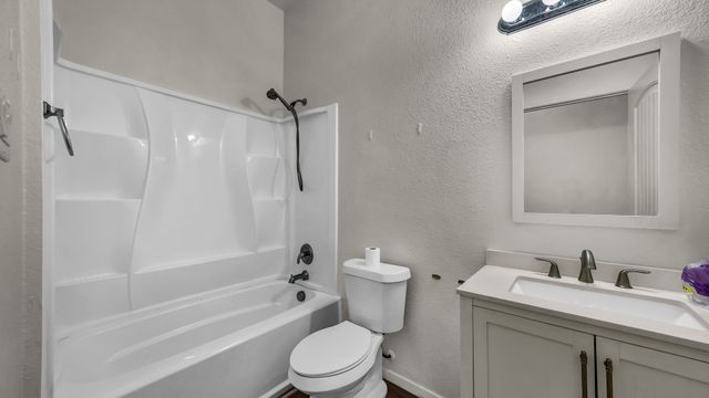 2514 Austin Court, Granbury, TX 76048