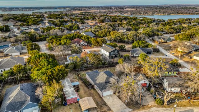 2514 Austin Court, Granbury, TX 76048