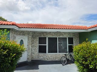 820 SW 49th Ter, Margate, FL 33068
