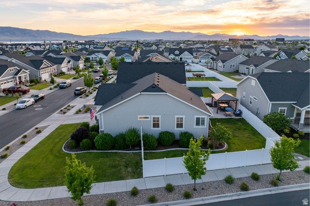 1424 W FOXTAIL WAY, Lindon, UT 84042