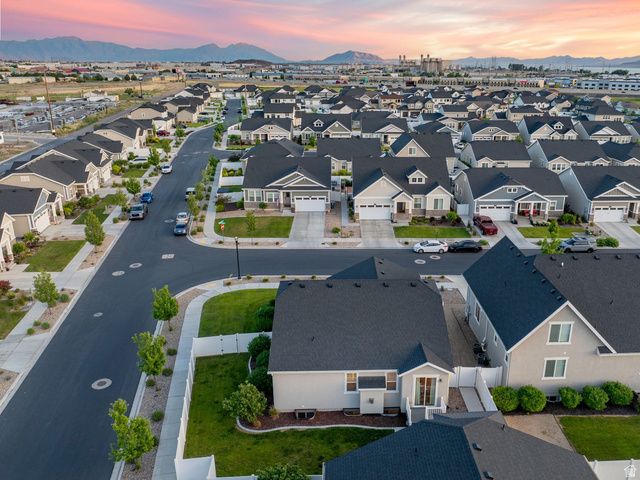 1424 W FOXTAIL WAY, Lindon, UT 84042