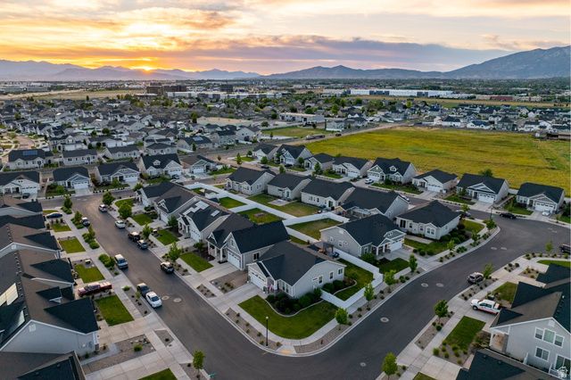 1424 W FOXTAIL WAY, Lindon, UT 84042