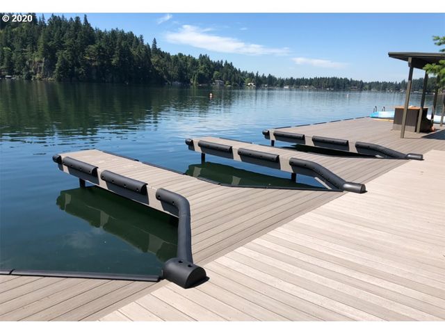 15800 OSWEGO SHORE Ct, Lake Oswego, OR 97034