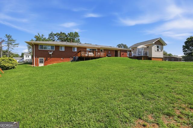 289 Skyline Drive, Toccoa, GA 30577