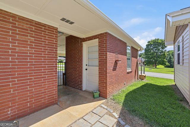 289 Skyline Drive, Toccoa, GA 30577