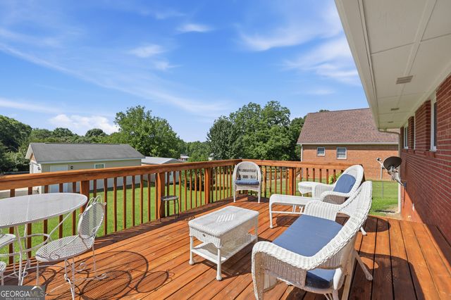 289 Skyline Drive, Toccoa, GA 30577